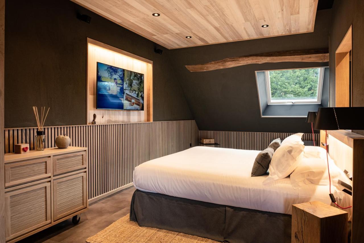 Le Studio Des Pres Verts Suite Design Avec Jacuzzi Privatif Jouey Exteriör bild