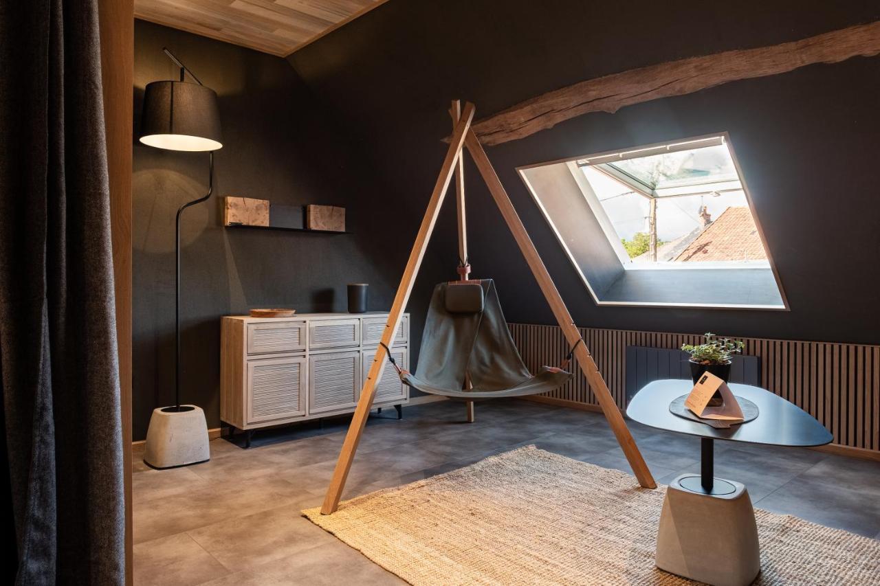 Le Studio Des Pres Verts Suite Design Avec Jacuzzi Privatif Jouey Exteriör bild