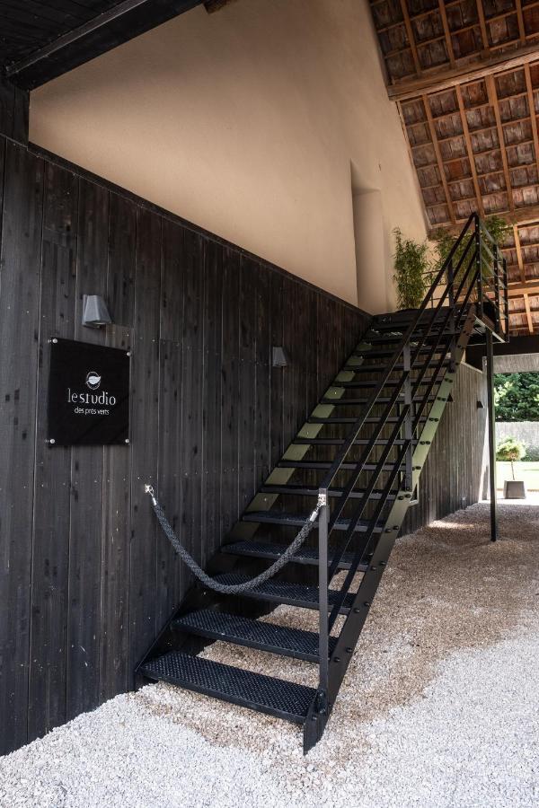 Le Studio Des Pres Verts Suite Design Avec Jacuzzi Privatif Jouey Exteriör bild