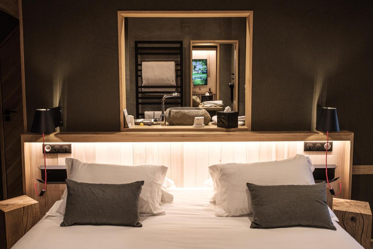 Le Studio Des Pres Verts Suite Design Avec Jacuzzi Privatif Jouey Exteriör bild